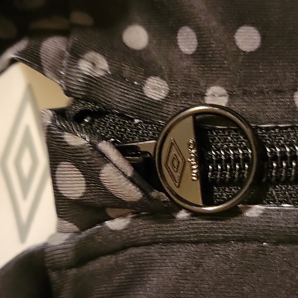 NWT: umbro Girls Zipper Hoodie - Picture 3 of 12